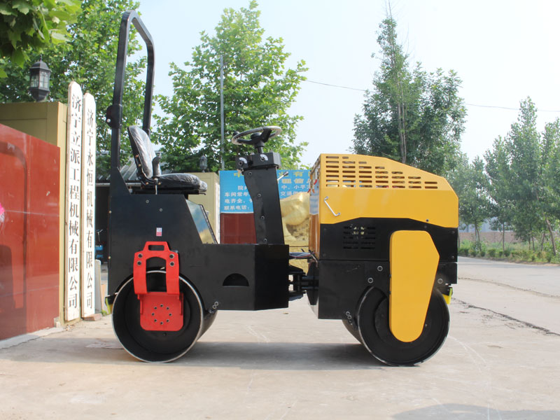 900C座駕式雙鋼輪壓路機